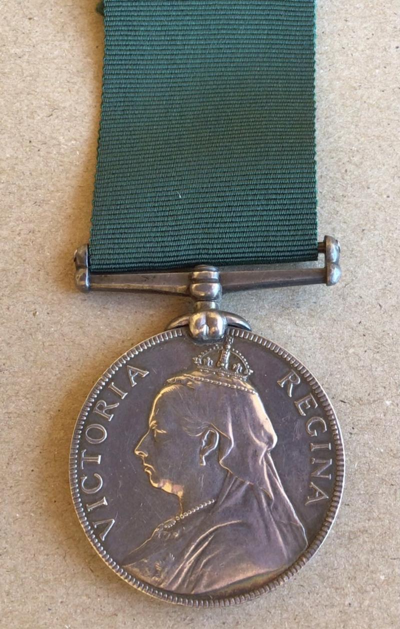 Volunteer Long Service Medal -(VR)  Edinburgh Volunteer Artillery