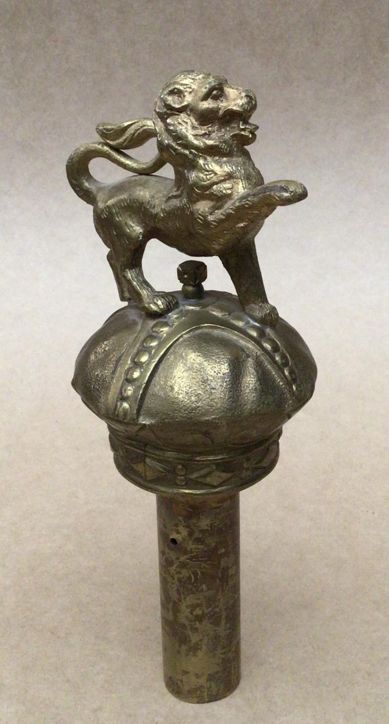 Old Kings Crown Standard Bearers Lion and Crown Finial