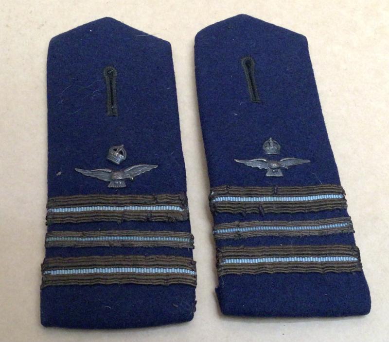 WW2 RAAF  Officer Great Coat Rank Epaulettes- Squadron Leader.