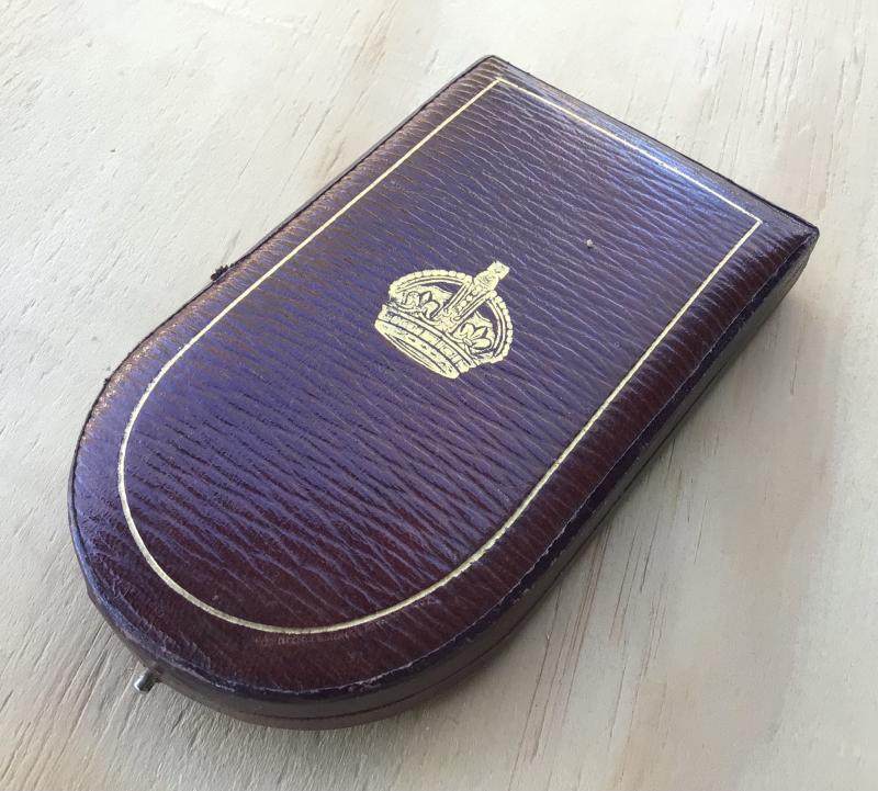 WW1-WW2 Military Cross Medal Case.