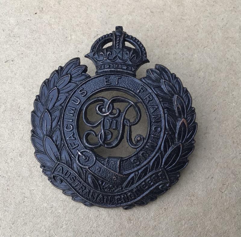 1930-42 Royal Australian Engineers Hat Badge