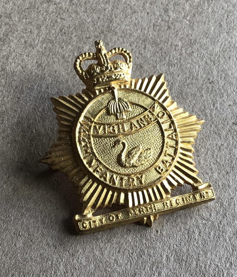 1953-60  11/44th Infantry Battalion Hat Badge