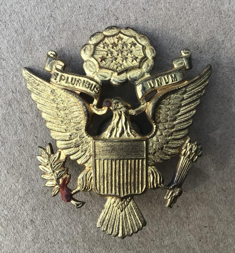 US WW2 Australian Made Officers Hat Badge