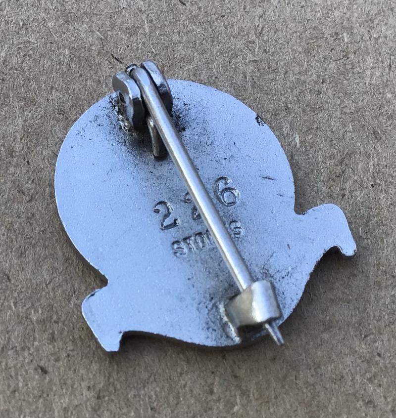 Australian WW2 Factory Reserved Engineer Kelly and Lewis Factory Lapel Badge