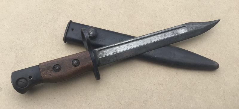 British Post WW2  No.5 Jungle Carbine Bayonet (1947)