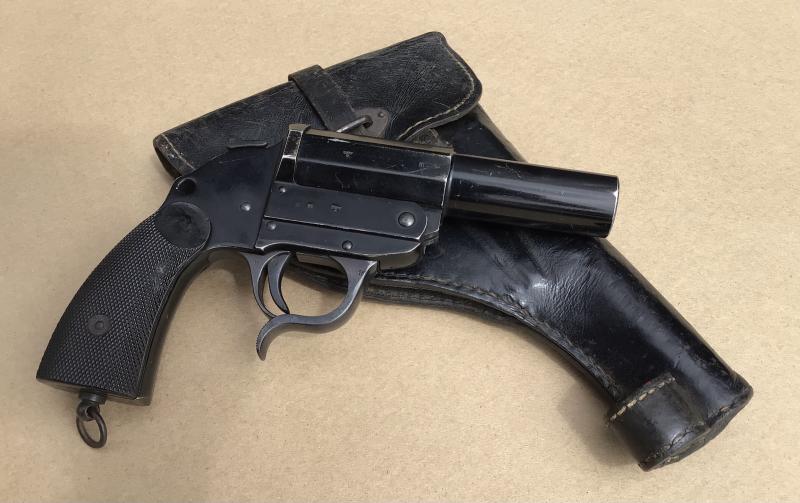 Original German WWII LP 34 Heer Signal Flare Pistol by ERMA-Erfurt - Dated 1940 And Holster