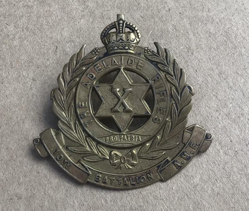 1930-42 10th Infantry Battalion Hat Badge.