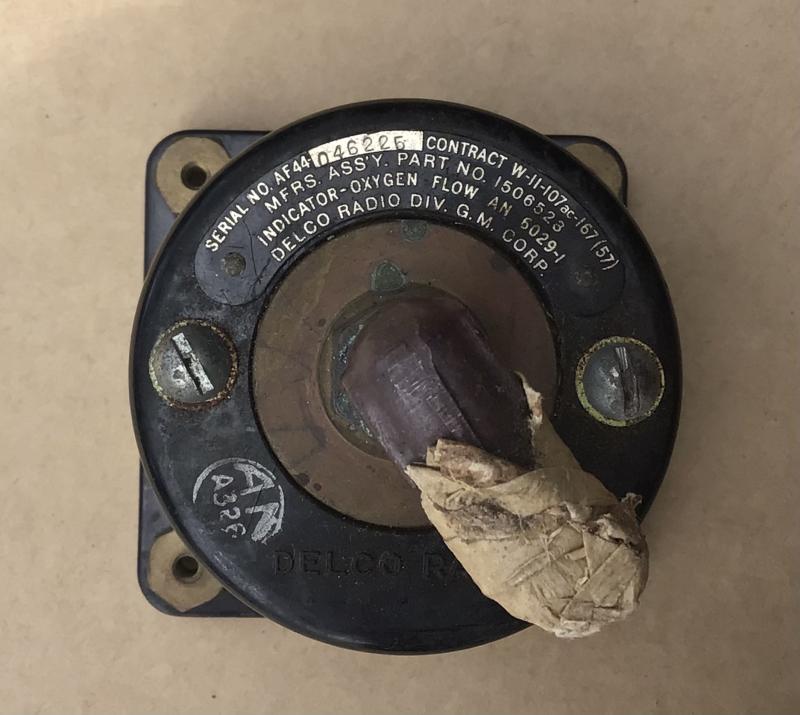 US WW2 Original WWII aircraft oxygen flow indicator gauge.