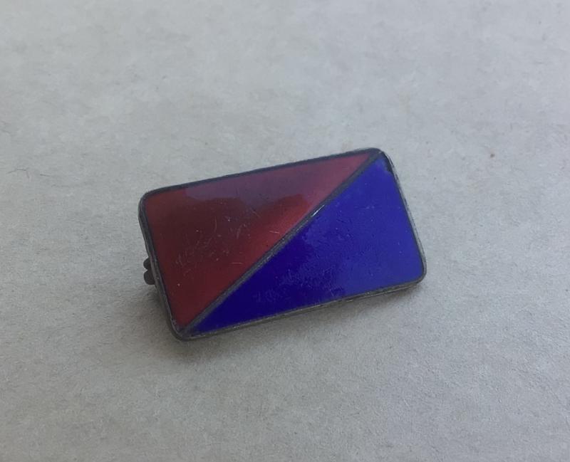 WW1 5th Division Artillery Colour Patch Unit Lapel Badge