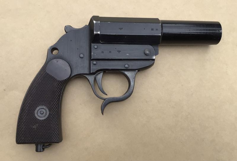 German WW2 Leuchtpistole 34 Erma Flare Gun (1942 Dated)