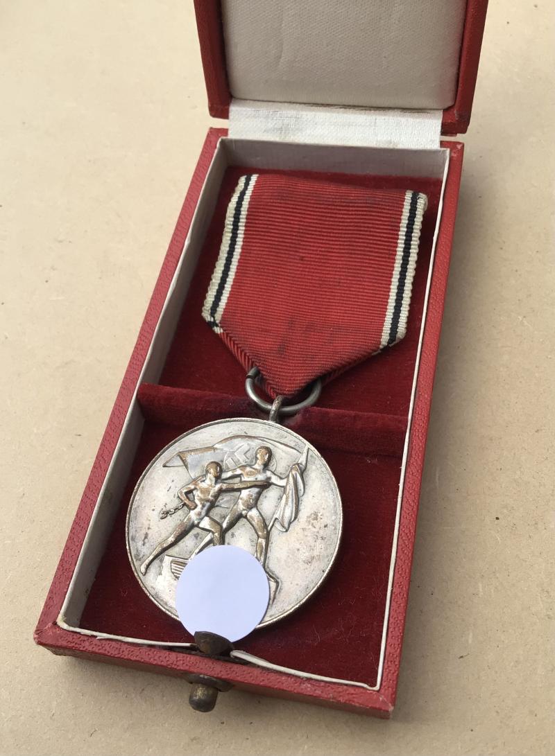 German WW2 Cased 1938 Entry Into Austria Anschluss Medal