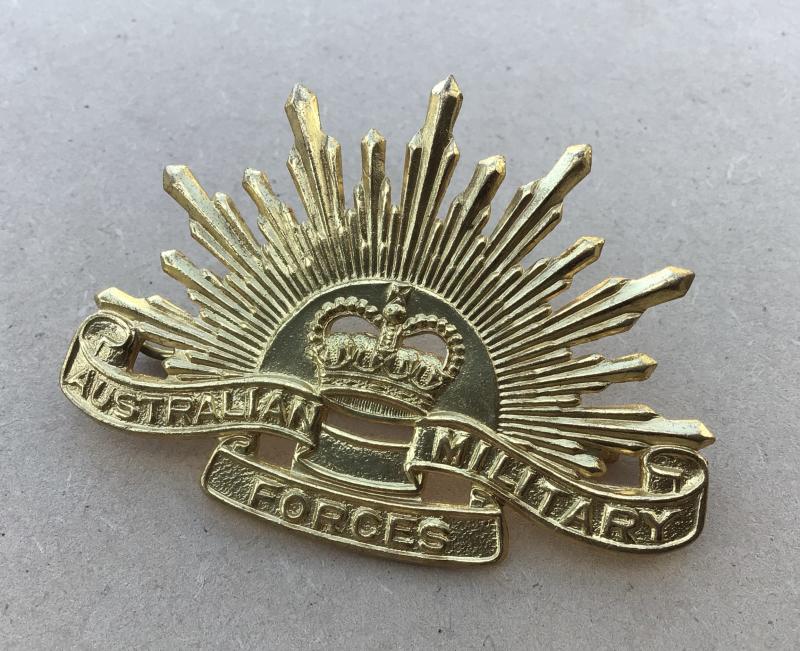Australia: 1953-60 Rising Sun Hat Badge.