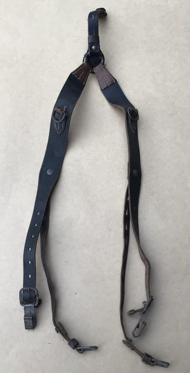 German WW2 Infantry  Y-Straps.