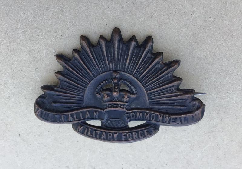 Australia WW2 AWAS / AAMWS Rising Sun Neck Tie Badge
