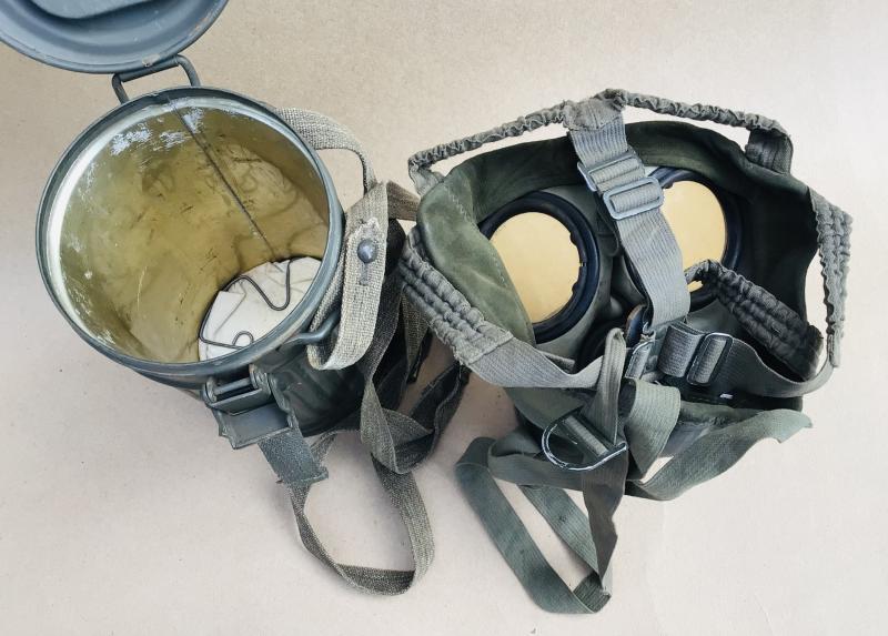 German WW2 Wehrmacht M30 Service Gas Mask