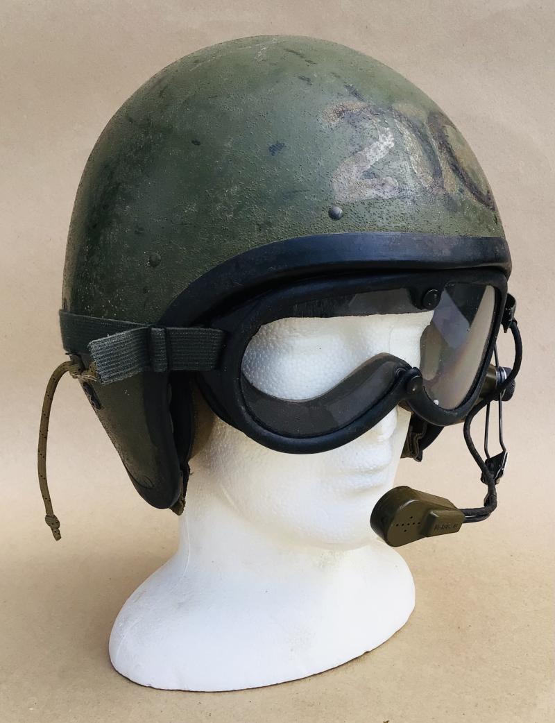 U.S  Vietnam War CVC T56-6 Tanker Helmet with SA-1552/G Transceiveret