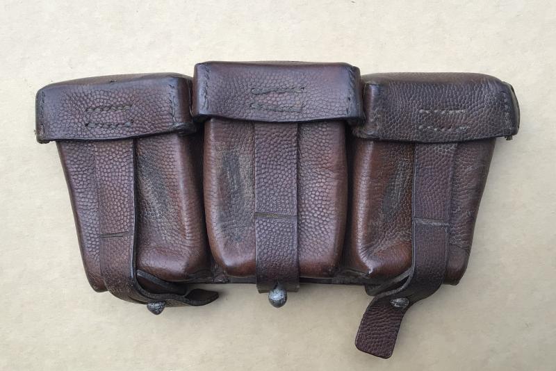 German WW2 Luftwaffe Model 1911 Triple Pocket Ammunition Pouch