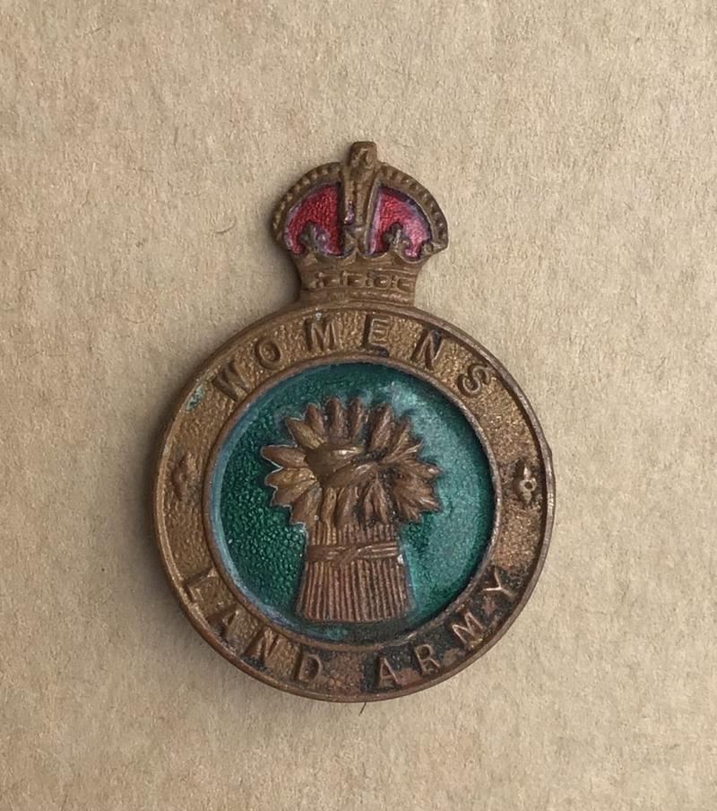 British WW2 Women's Land Army Hat Badge.