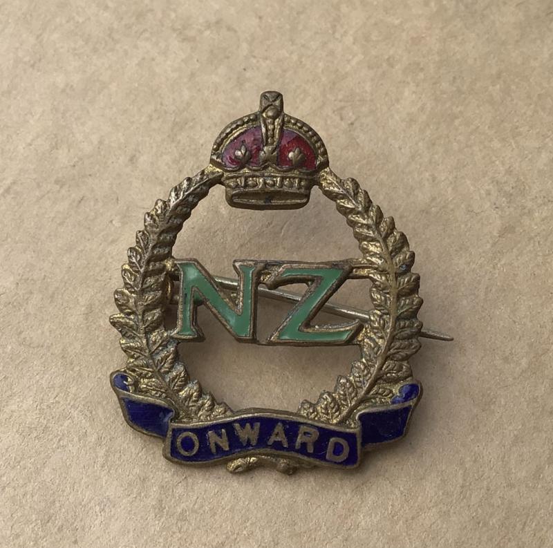 WW1 -WW2 NZ Sweetheart Badge