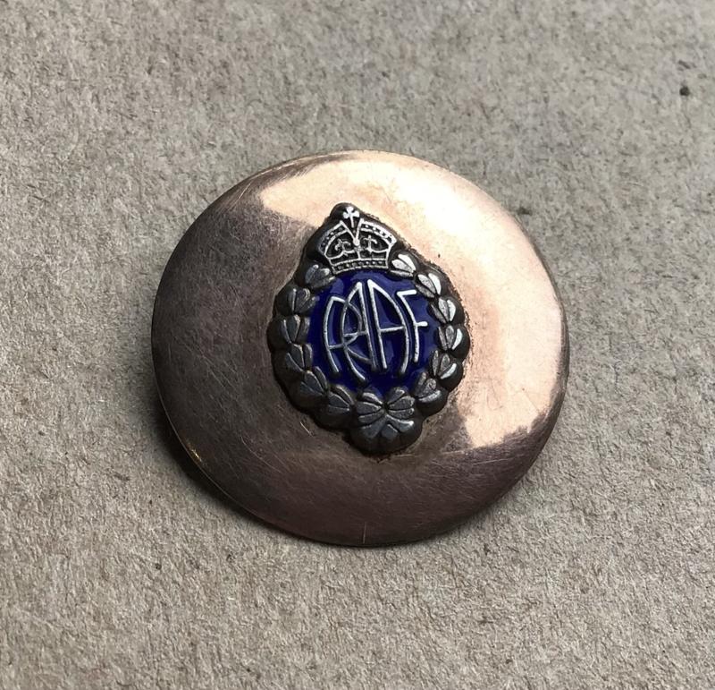 WW2 RAAF Sweetheart Badge