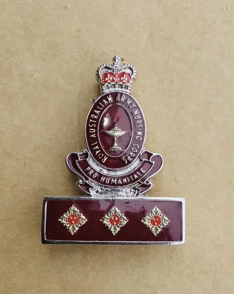 1970's-80's RAANC Women's Rank Badge