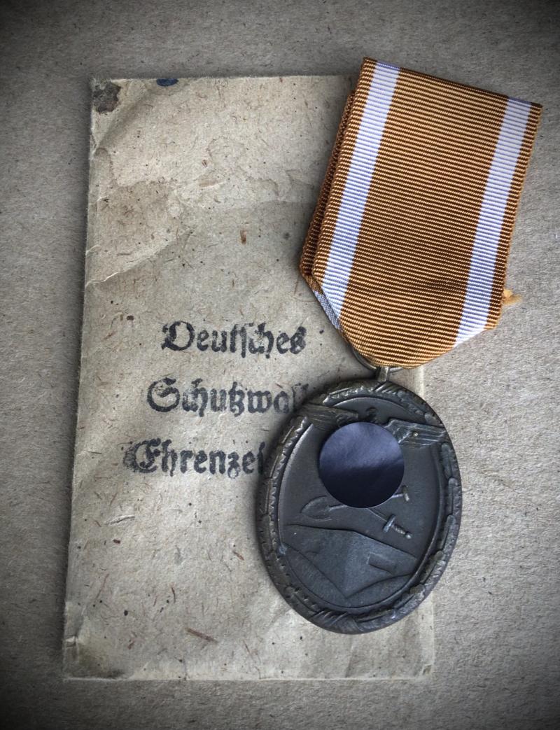 Germany WW2 West Wall Medal and Packet of Issue