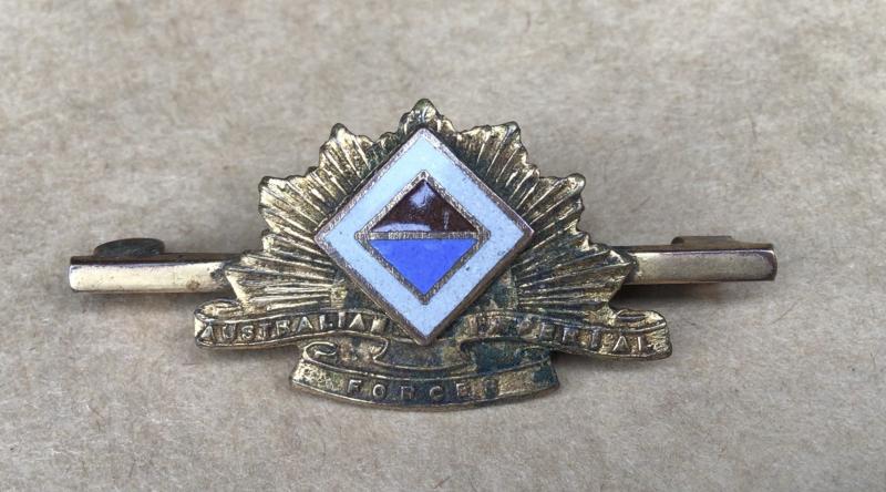 Australia WW2 2/27th Infantry Battalion Regimental Lapel Badge