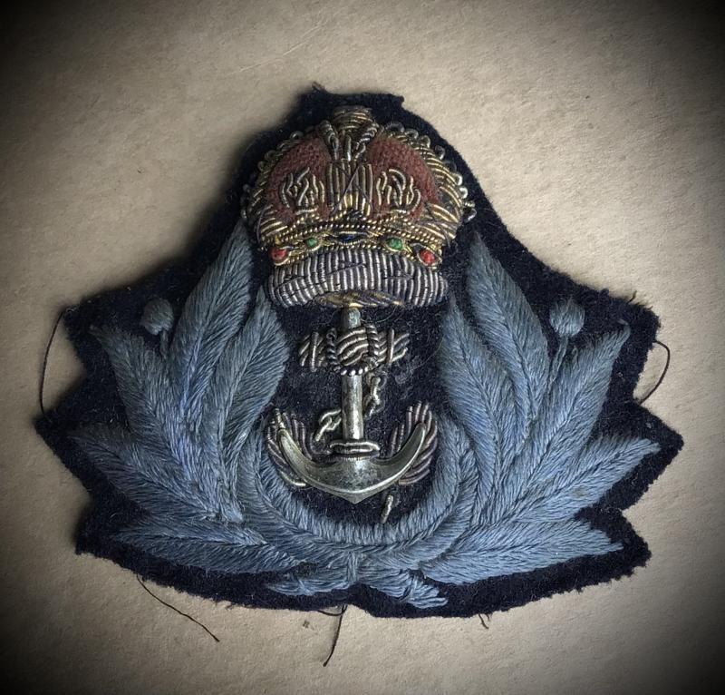 WW2 WRAN Officers Hat Badge