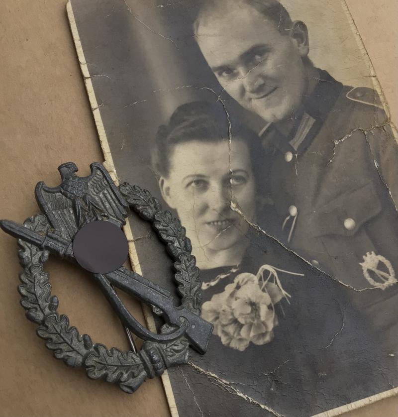 Germany WW2 Infantry Assault Badge- Textbook 