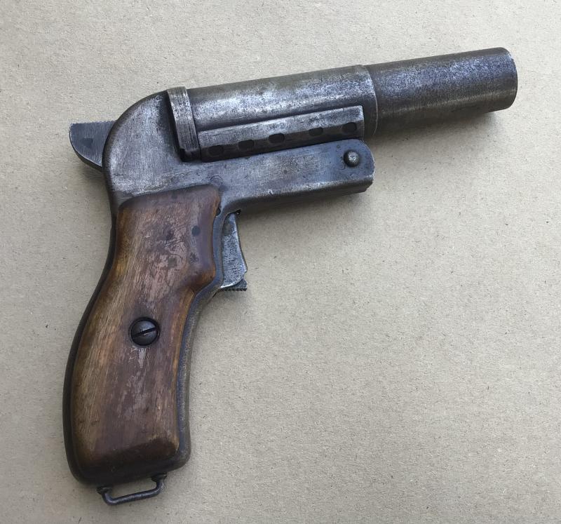 Russian WW2  SPSH-44 Flare Gun