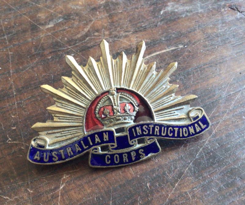 1930-42 Australian Instructional Corps Officers Hat Badge