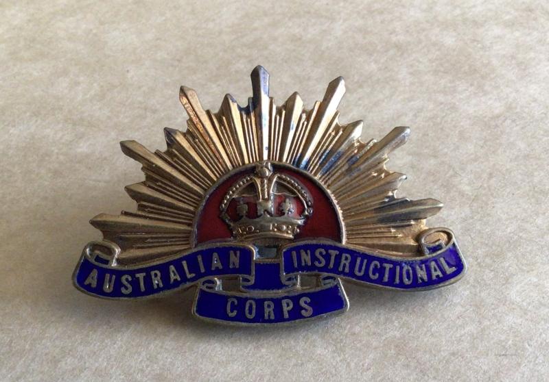 1930-42 Australian Instructional Corps Officers Hat Badge