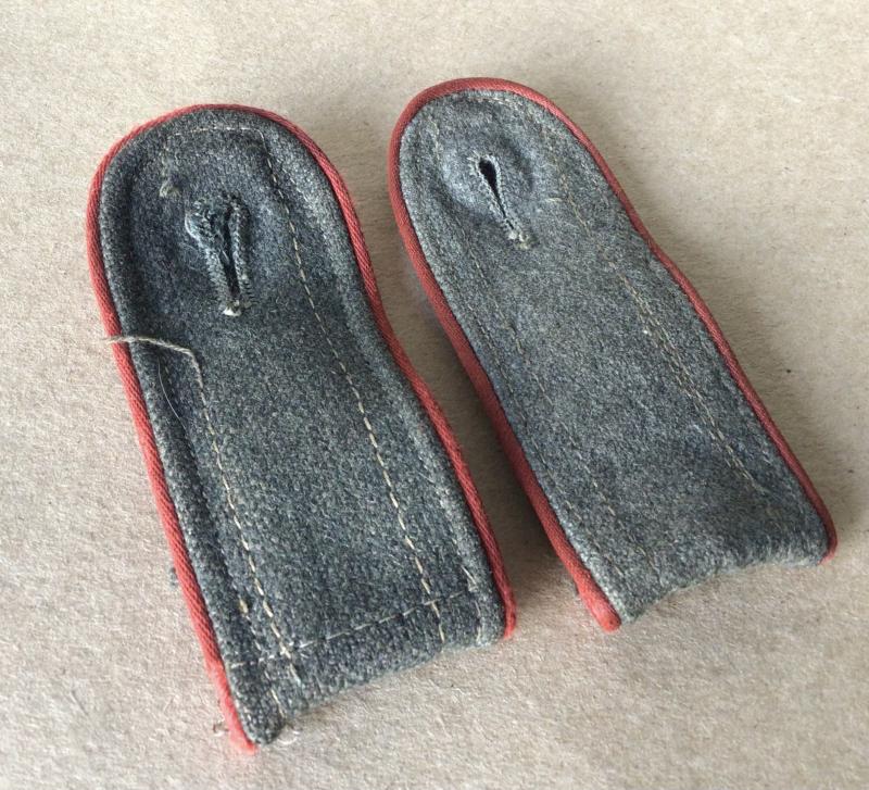 German WW2 M43 Artillery Enlisted Ranks Shoulder Straps